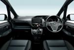 Toyota Voxy 2015 года